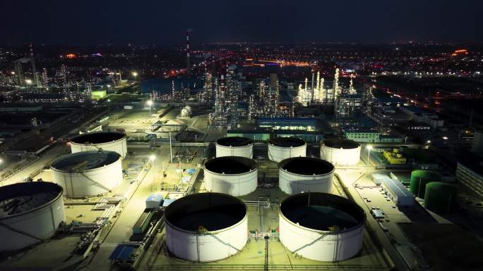 化工厂石油炼化厂夜景航拍