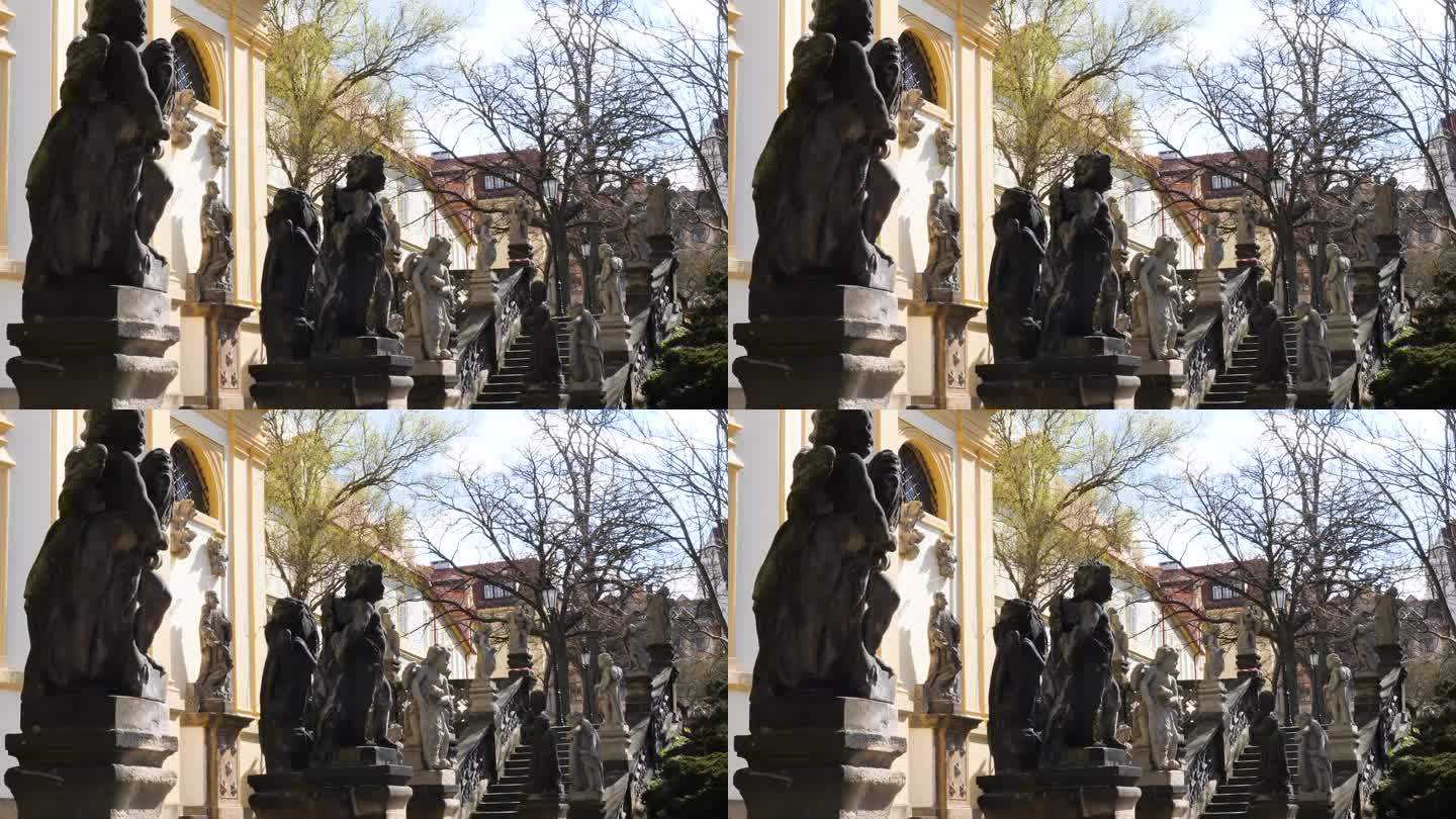 捷克共和国，洛丽塔周围的天使雕像