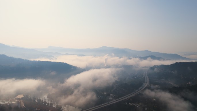 航拍清晨高山云雾