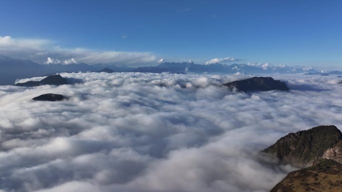 四川雅安牛背山云海云瀑贡嘎雪山高空航拍