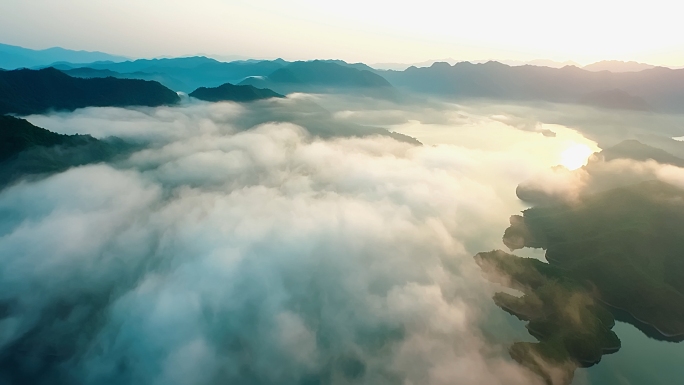 水库航拍大别山美景云中山水云里山谷