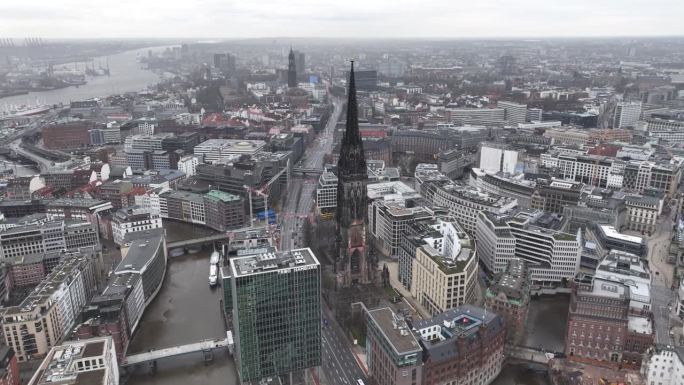 2023年12月31日，德国汉堡:Nikolaiturm，圣尼古拉教堂或圣尼古拉斯教堂，位于汉堡市中