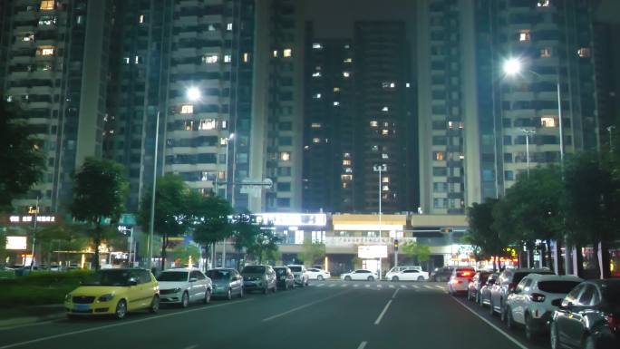 夜晚城市灯火，住宅