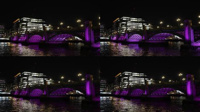 夜景南华克桥和伦敦市，英国，泰晤士河和伦敦市中心从南华克桥晚上，泰晤士河在伦敦