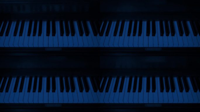 钢琴在黑暗中打开或关闭