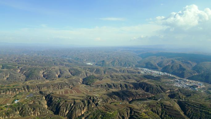 黄土高原沟壑纵横