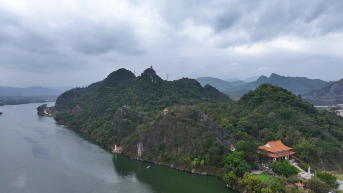 航拍广东清远英德南山公园山水风光