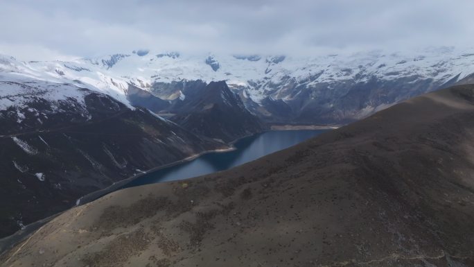 西藏山南洛扎秘境库拉岗日边境徒步航拍