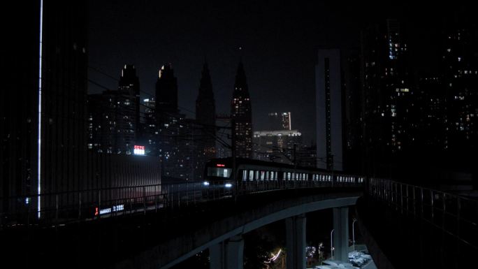 城市 重庆海棠溪地铁站 环线 晚上