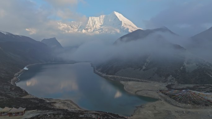 西藏山南洛扎秘境库拉岗日边境徒步航拍