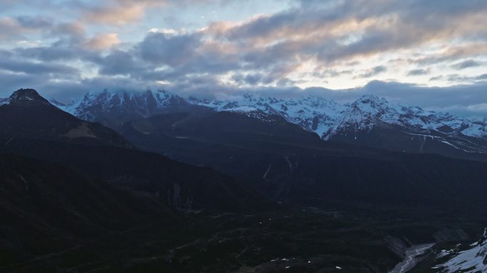 西藏日喀则珠峰东坡嘎玛沟喜马拉雅山脉航拍