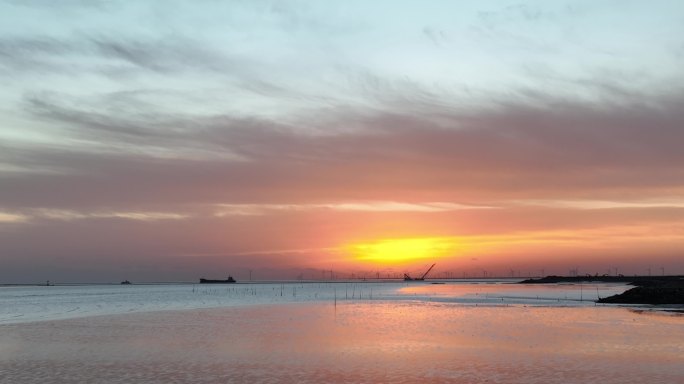 夕阳海边 海上吊船施工 DJI_0535