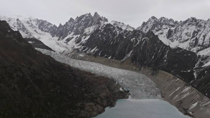 西藏那曲地区布加雪山冰川冰湖高空航拍