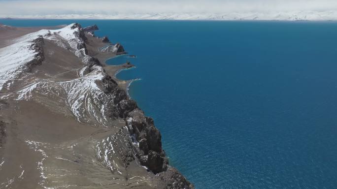 西藏那曲纳木措圣象天门湖泊雪山高空航拍