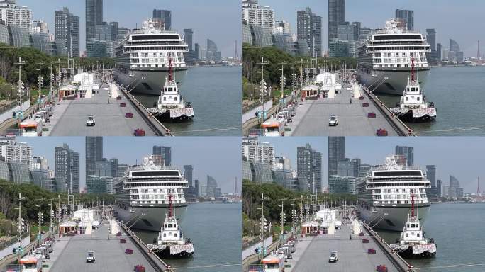 上海北外滩邮轮码头三船同靠