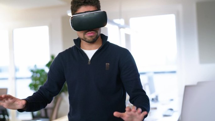 年轻人探索虚拟现实技术