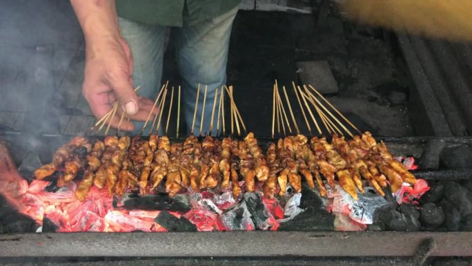 印尼街头小吃沙爹鸡