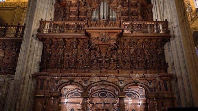 西班牙安达卢西亚塞维利亚大教堂的管风琴