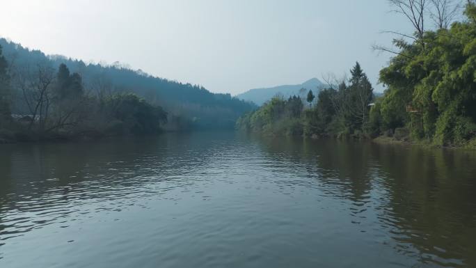 航拍河流河面河岸