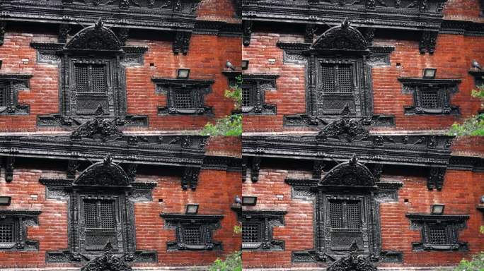 尼泊尔加德满都杜巴广场上古代宫殿的木雕装饰