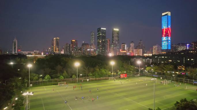 城市足球场夜景