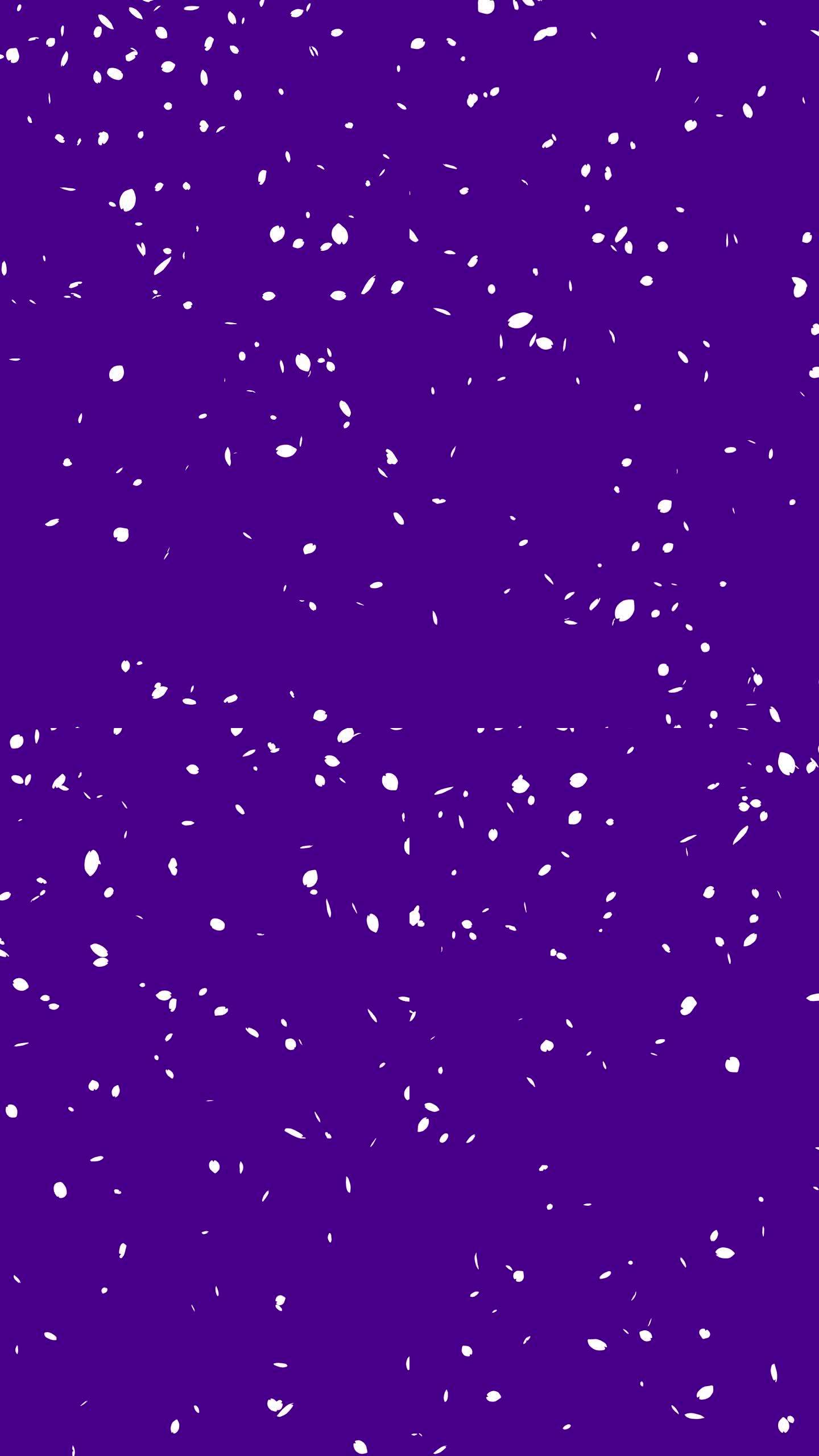 白色剪影樱花暴风雪的循环视频，花瓣从上到下落下(紫色)[垂直视频]