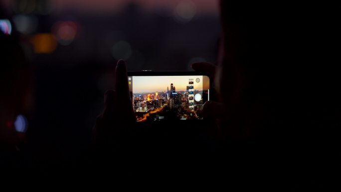 用手机拍城市夜景特写