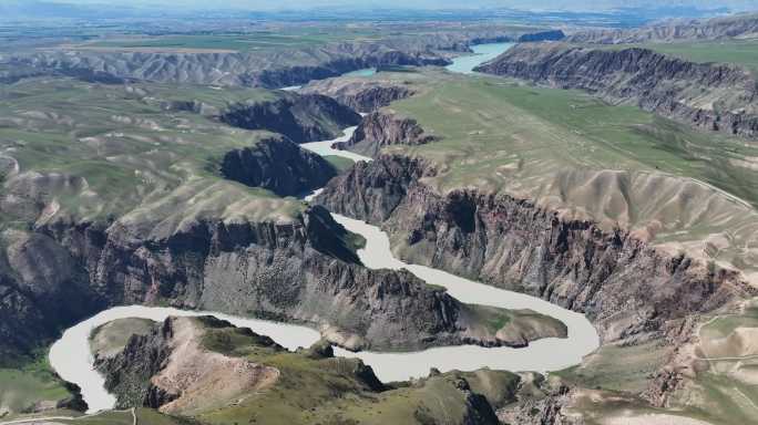新疆北疆伊犁喀纳俊阔克苏大峡谷鳄鱼航拍