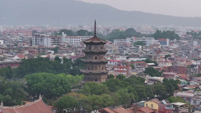 福建泉州古城开元寺古镇双塔文化瑰宝航拍