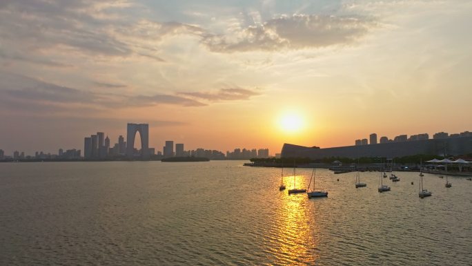 苏州金鸡湖夏天黄昏落日航拍全景