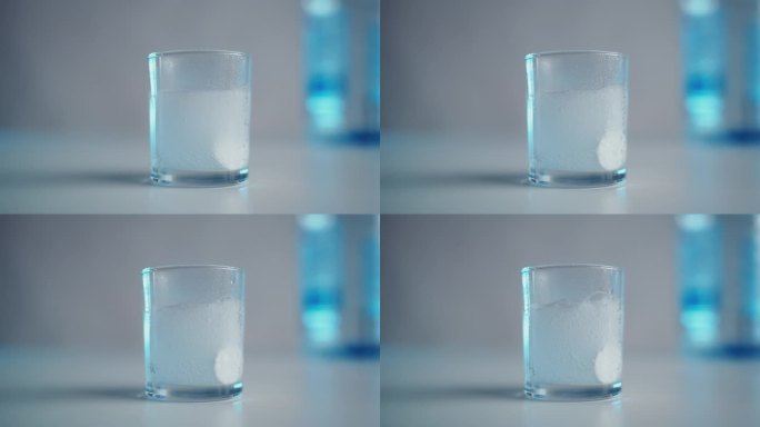 泡腾片溶于水的特写，制药工业