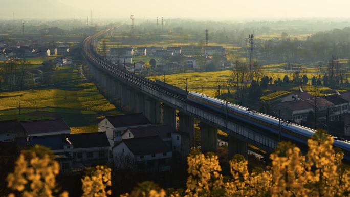 汉中开往春天高铁美丽乡村航拍