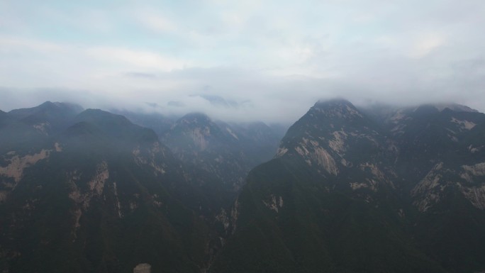 航拍陕西旅游5A级西岳华山景区山峰云海