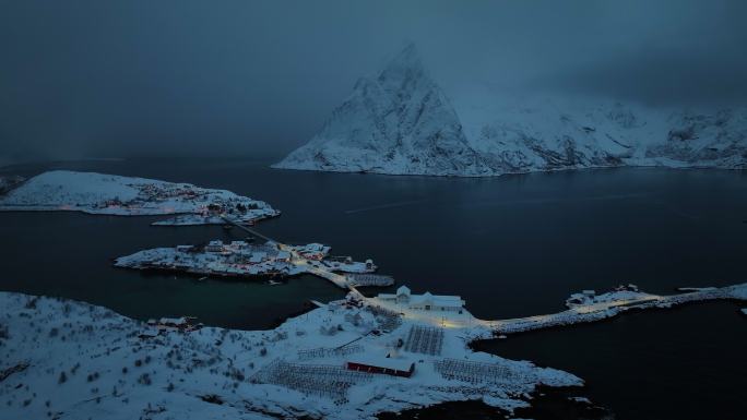 挪威罗弗敦群岛北极圈雷纳冬季雪景高空航拍