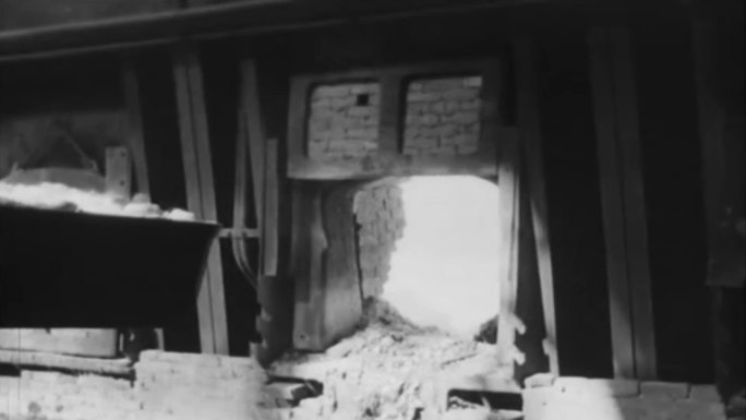 30年代东北炼钢厂冶炼视频