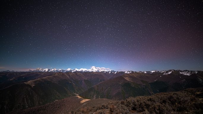 4K贡嘎雪山群唯美星空 高质量星空素材