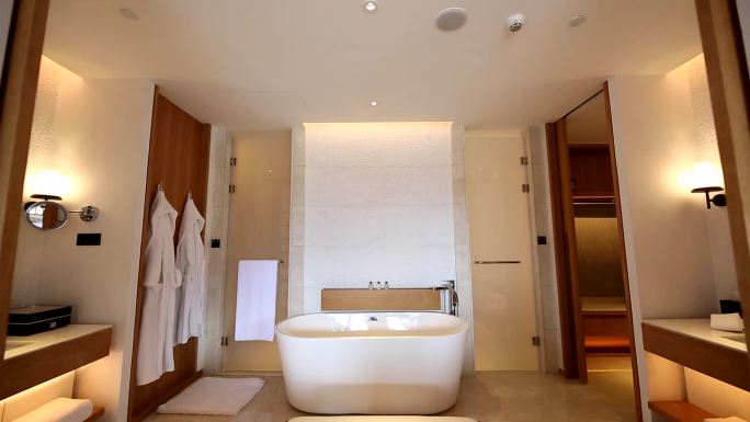 酒店轻奢套房大床房浴缸设计旅游