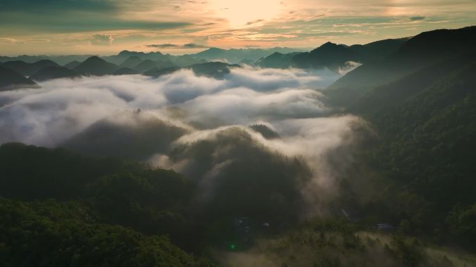 壮美山川日出云海