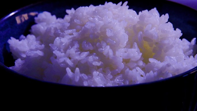 饱满晶莹的白米饭