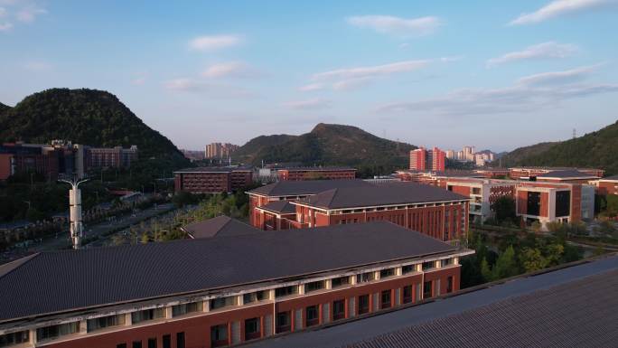 贵州财经大学