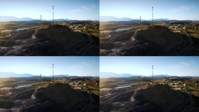 西部煤碳矿区废弃小镇的信号塔