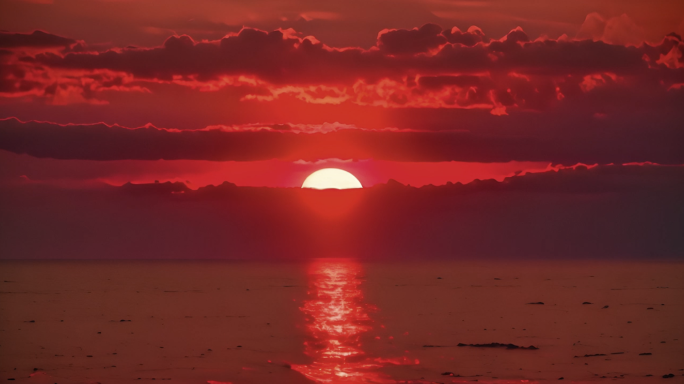 海上日出海滩黄昏湖面海面朝阳夕阳日升