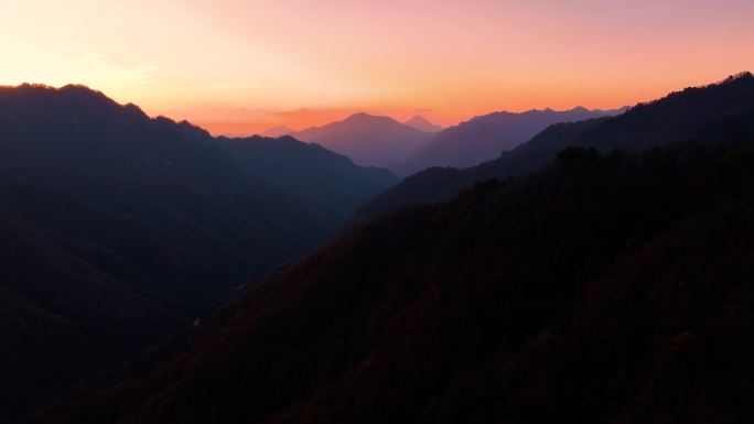 秦岭山水森林日出云海