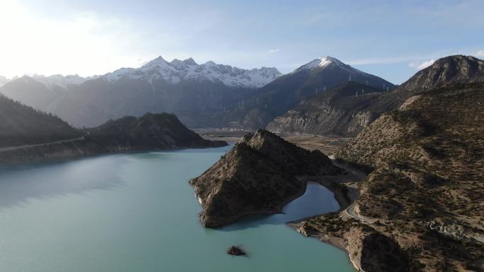 川藏线上的然乌湖航拍