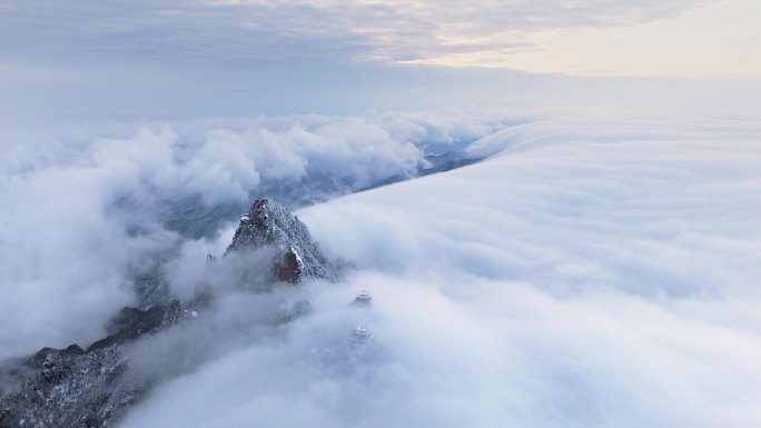 河南老君山雪中云海