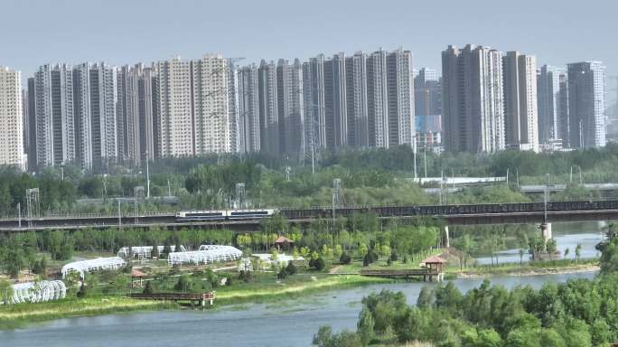 太原汾河公园铁路桥城市发展宣传片火车铁路
