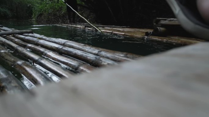 牙买加玛莎布雷河上的木筏航拍视频，