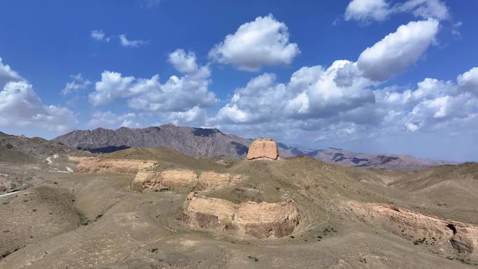 航拍宁夏银川贺兰山三关口明长城