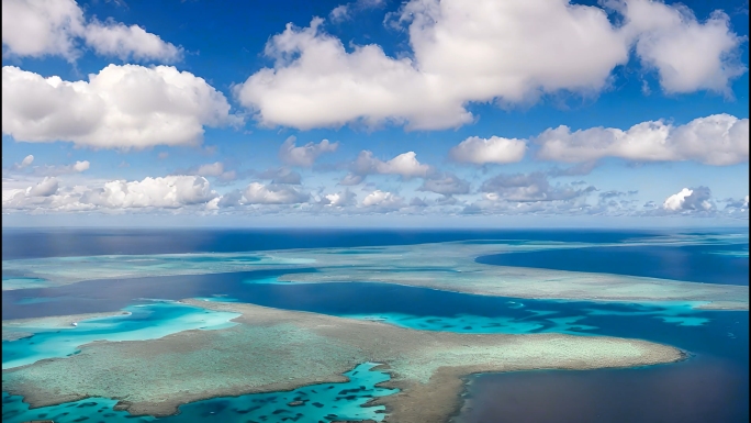 澳大利亚大堡礁海岸线珊瑚礁群