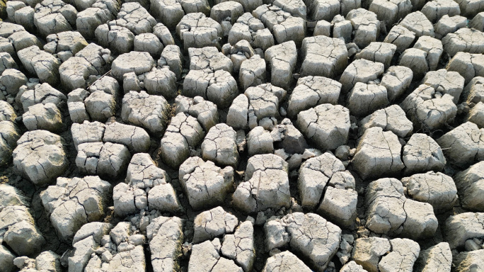 干枯的河流-龟裂的大地天气干旱河床干枯灾